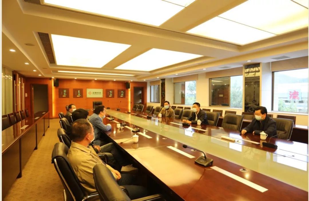 梅州市副市長(zhǎng)、梅縣區(qū)委書(shū)記吳澤桐視察指導(dǎo)超華科技疫情防控工作